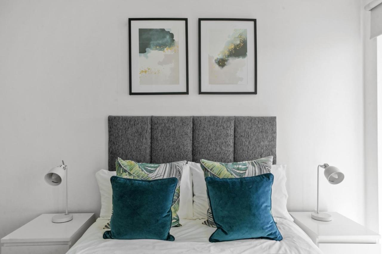 Stunning City Centre Penthouse - Sleeps 10 - Parking Mánchester Exterior foto